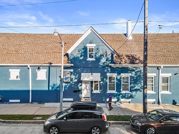 3rd image of 1033 W Lincoln AVENUE
