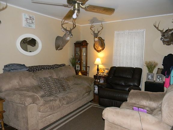 2nd image of 1414 E Chaloner Dr