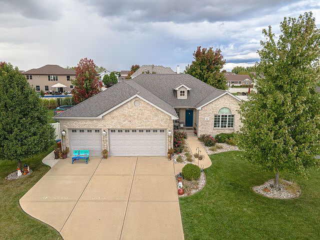 1st image of 1684 Shire Ln