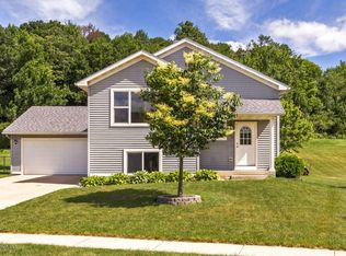 534 6th St SW, Pine Island, MN 55963