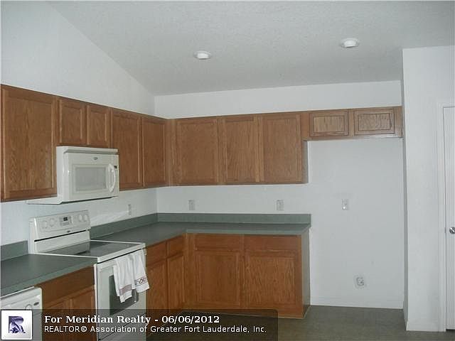 2nd image of 1160 Allegro Pl