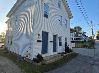 27 Centre St, West Warwick, RI 02893