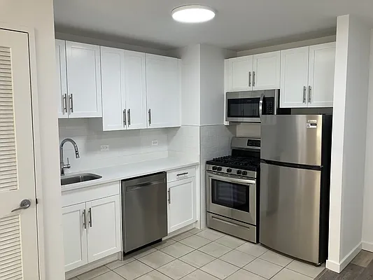 Rented by Maidman Realty Group LL | media 85