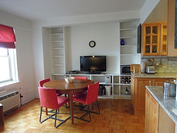 4th image of 111 Hicks St APT 12J