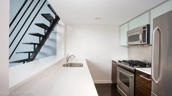 Sold by Garfield Realty  | media 5