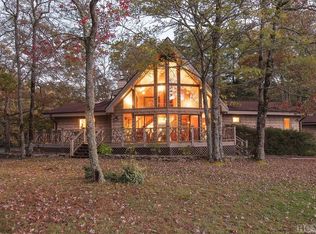 100 Echo Springs Pt, Lake Toxaway, NC 28747