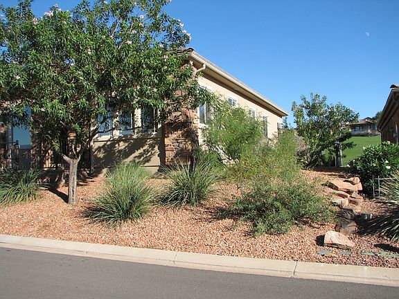 4th image of 2261 S Tonaquint Dr #6