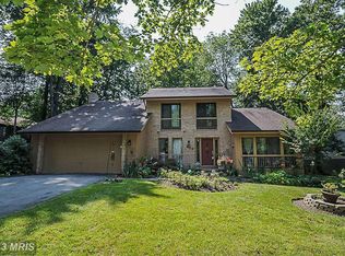 904 Twin Oaks Dr, Potomac, MD 20854