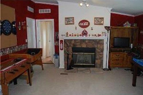 3rd image of 101 Candlewood Ct