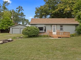 8483 Beatrice, Westland, MI 48185