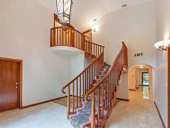 2nd image of 1130 Alhambra Cir