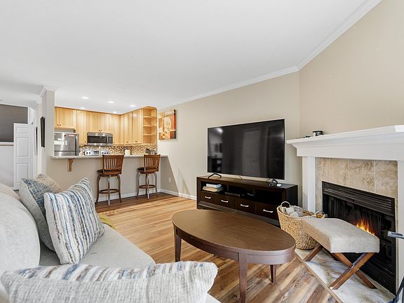 5th image of 11123 E Alameda Ave #101