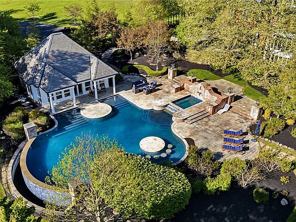 3rd image of 7325 Calley Ln