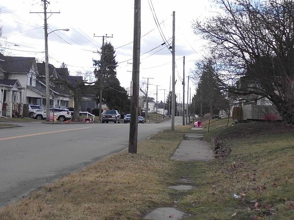 5th image of 550 Bowman St