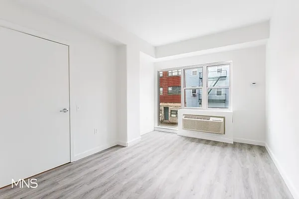 Rented by MNS Marketing | media 4