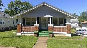 1st image of 209 N Division St