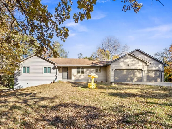 19575 Blackfoot St NW, Oak Grove, MN 55303