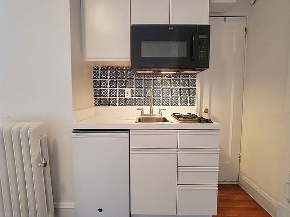 3rd image of 92 Grove St APT 54
