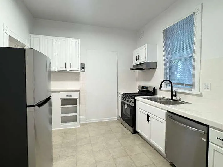 6028 Barton Ave #6028 — Photo 15