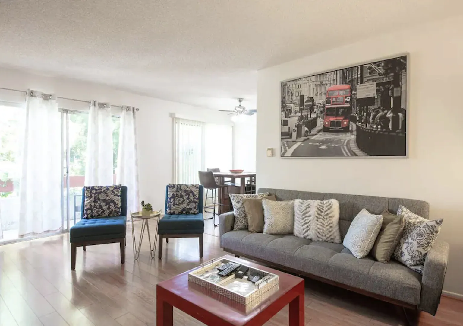 Entire condo in West Hollywood — Photo 1