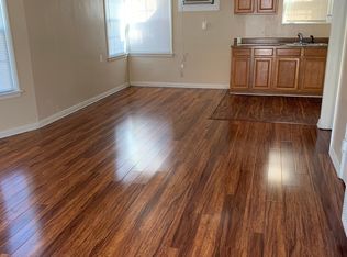 14220 Gilmore St, Van Nuys, CA 91401