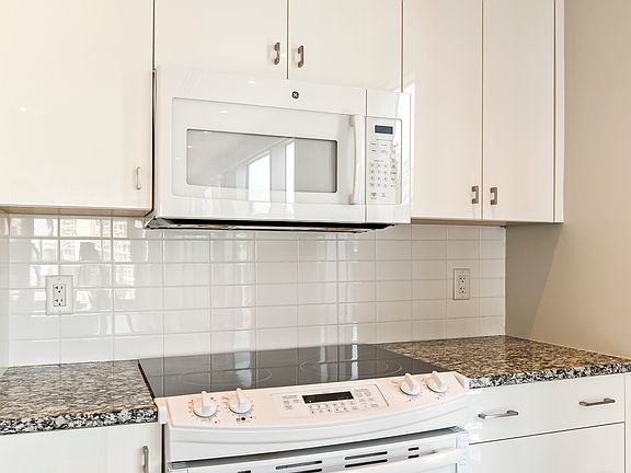5th image of 1488 Birmingham St #501
