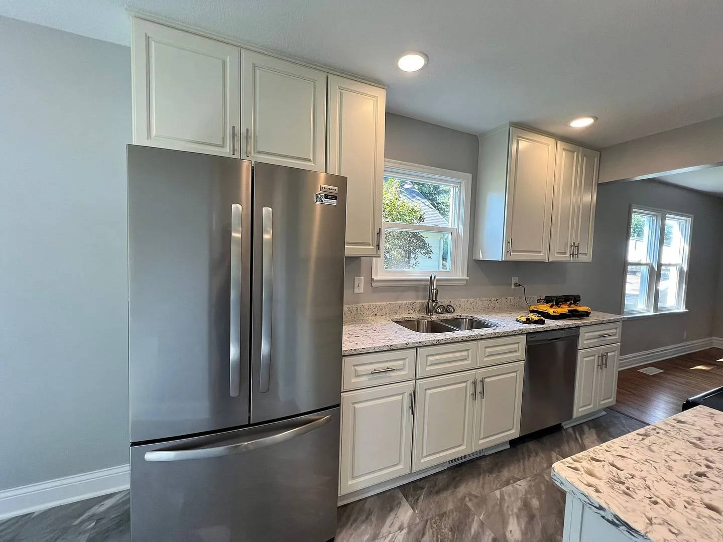 **Rent Special Adorable 3 Bedroom Fully Renovated Home! — Photo 4