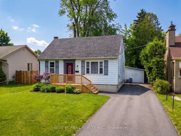 1877 Royal Cres, London, ON N5W 2A9