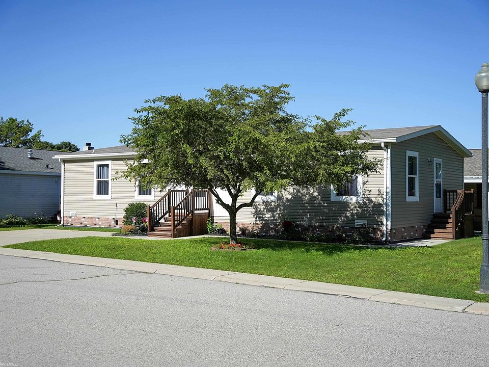 1st image of 578 Twin Lakes Dr