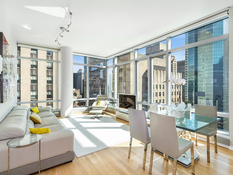 1st image of 18 W 48th St APT 30B