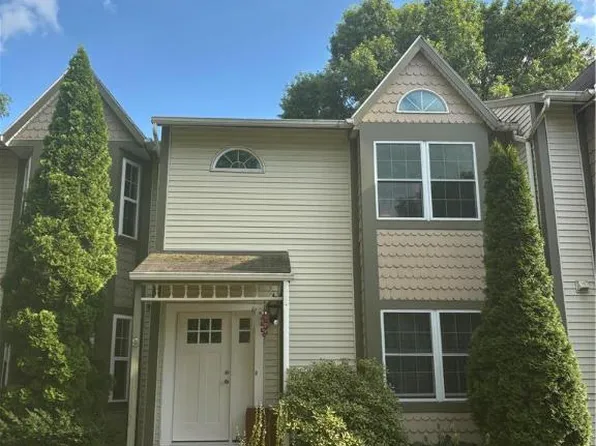 102 Franklin Ct, Bethlehem, PA 18020