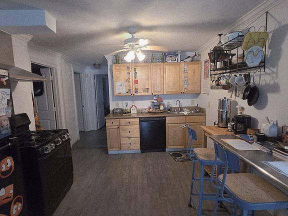 5th image of 3821 Cleveland Ave #C