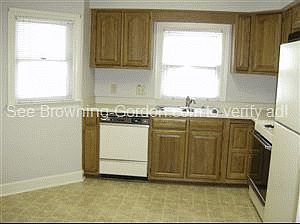 3rd image of 106 Ashlawn Ct