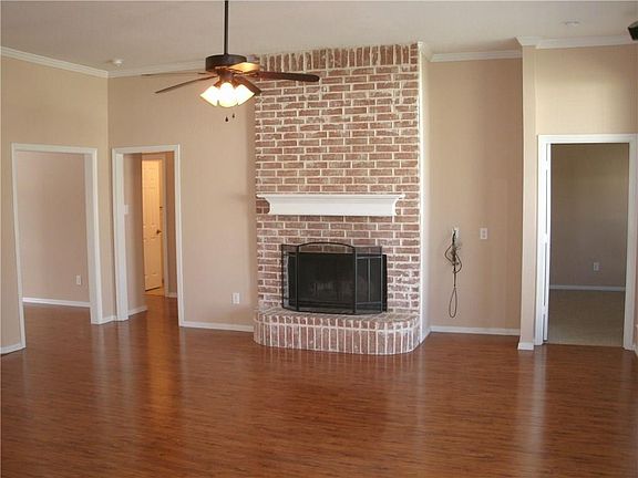 2nd image of 508 Oak Hills Dr