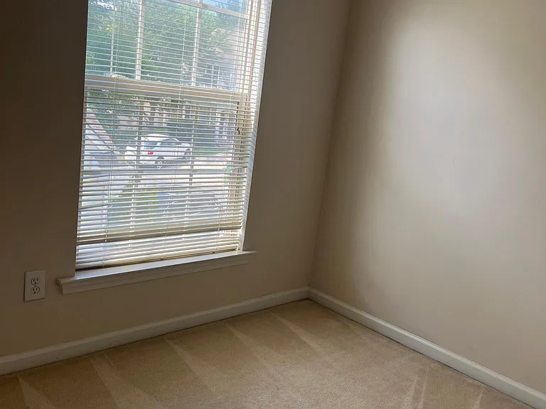 3538 Laurenhurst Ln — Photo 5
