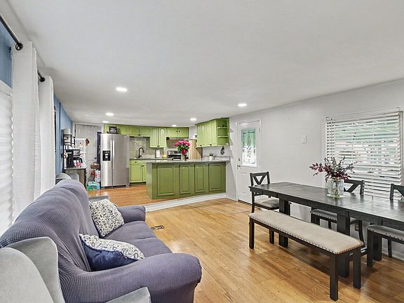 2nd image of 7500 Elmhurst Rd #485