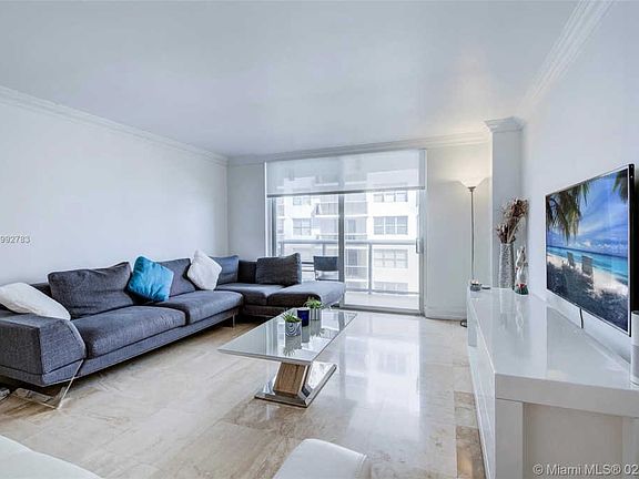 3rd image of 6039 Collins Ave APT 1115