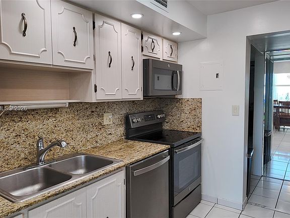 4th image of 3113 S Ocean Dr APT 506