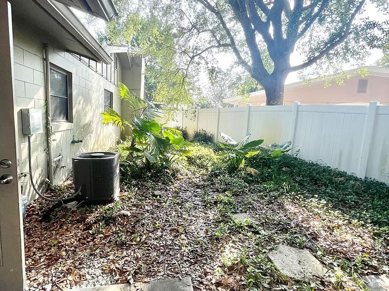 3025 Briarwood Ln — Photo 42