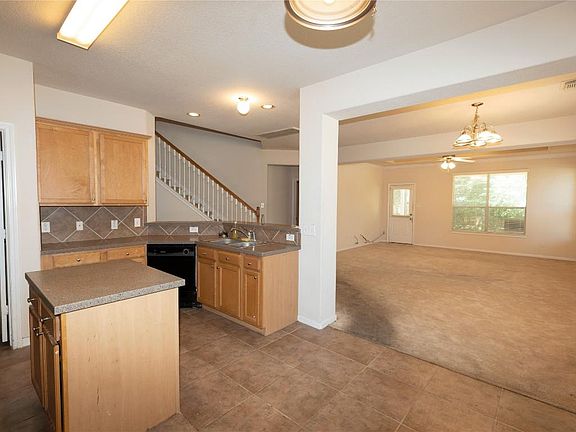5th image of 13223 Salem Cir