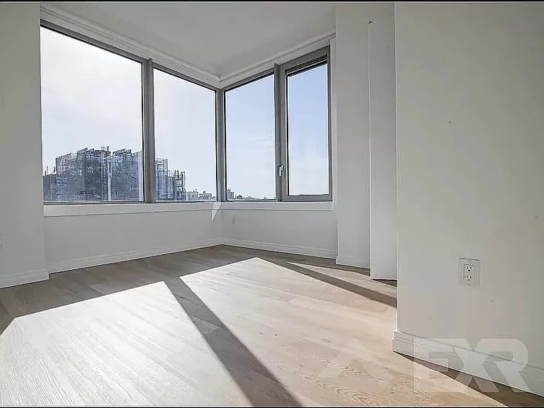957 Atlantic Ave #901 — Photo 3