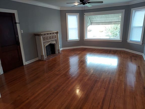 4th image of 10624 S Avenue B #1