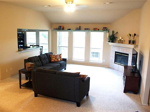 3rd image of 2207 Green Mere Dr