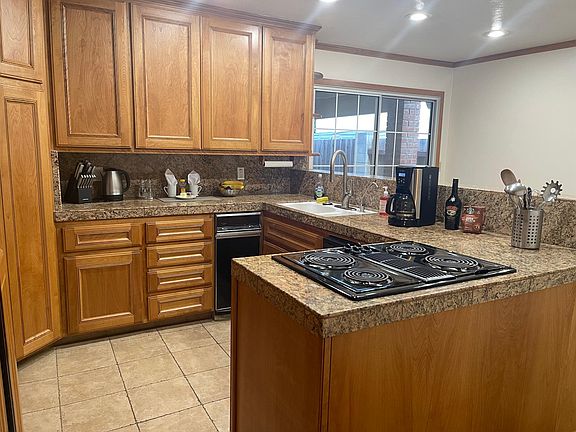 5th image of 1528 Darlene Ave