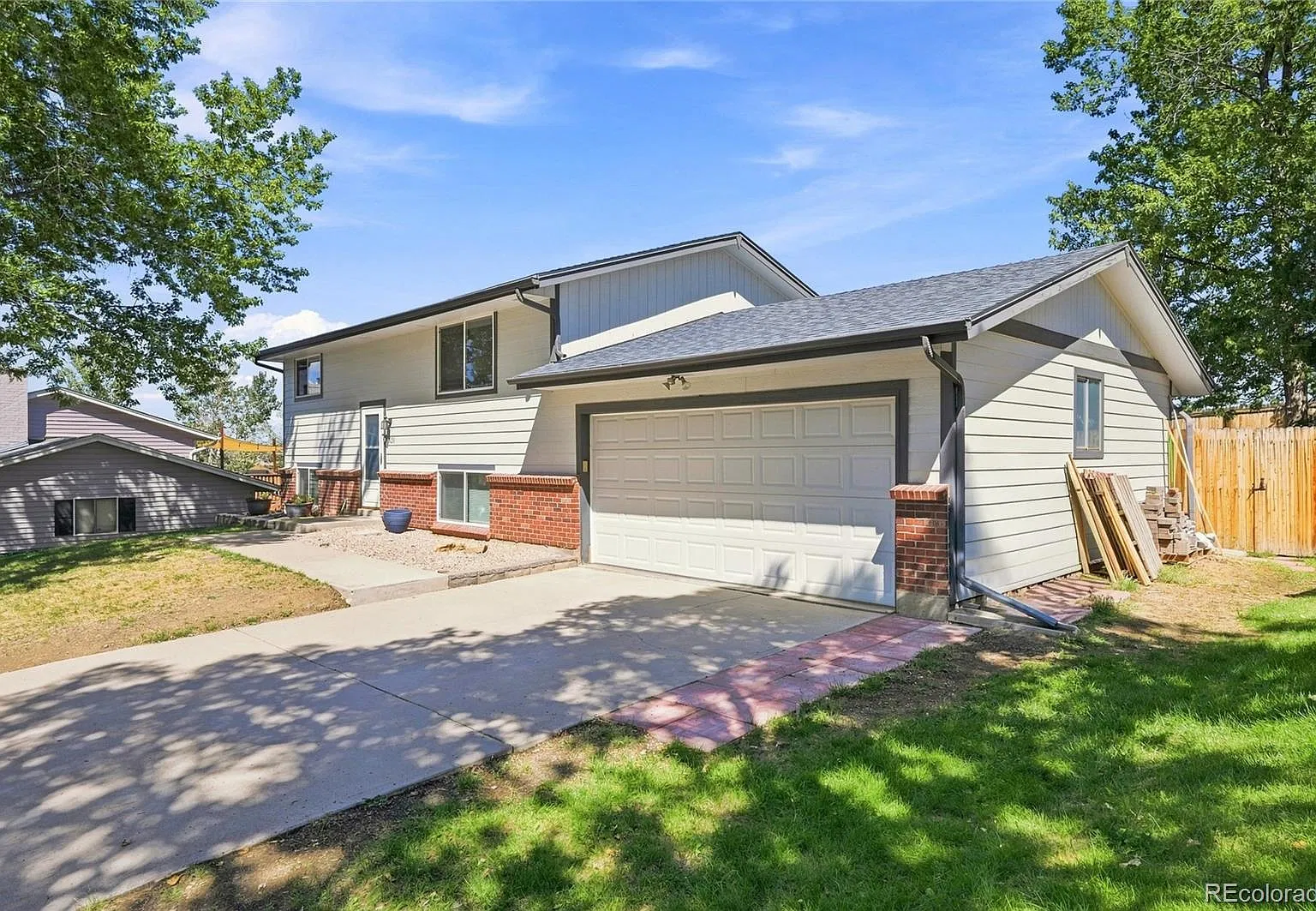 528 Apollo Ct - - — Photo 2