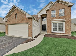 2454 Deerfield Dr, Aurora, IL 60506