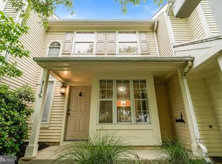 8719 Village Green Ct, Alexandria, VA 22309
