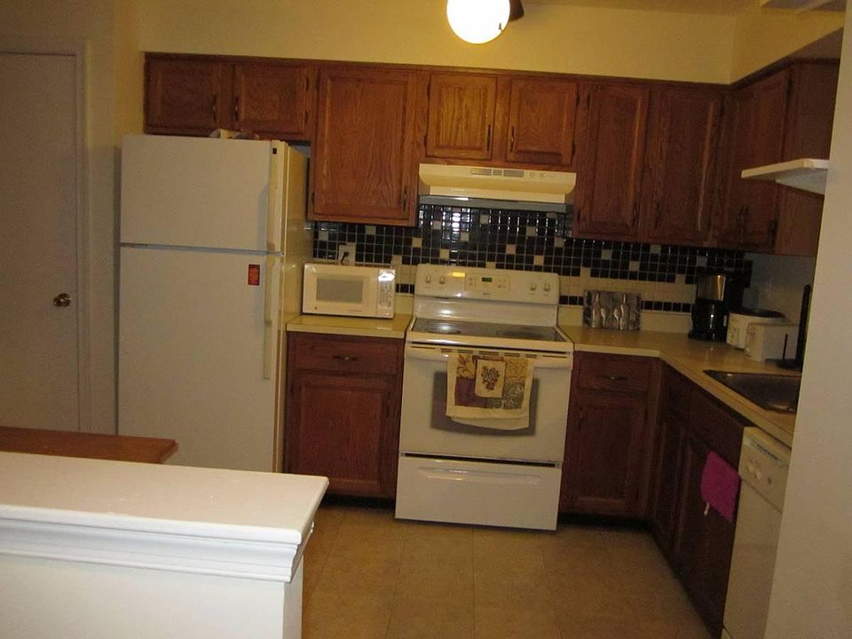 2nd image of 18852 McFarlin Dr