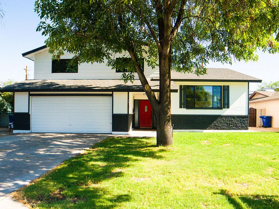 1st image of 14 E Pebble Beach Dr