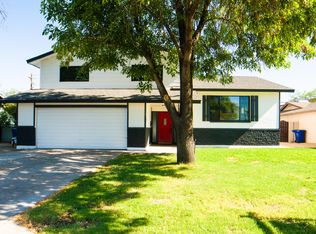 14 E Pebble Beach Dr, Tempe, AZ 85282